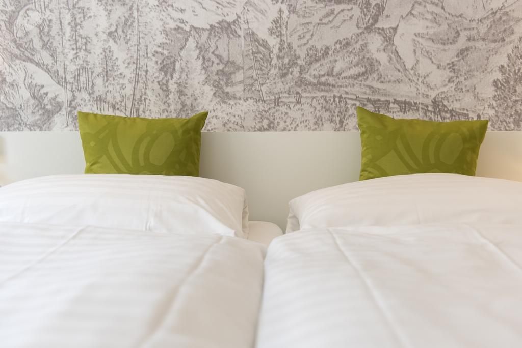 Hotel Weiss Kreuz 3*